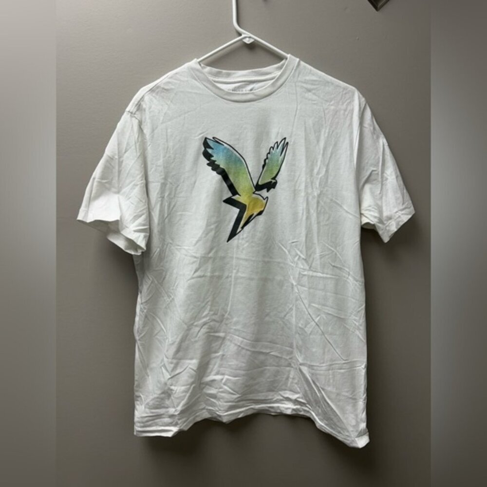 American Eagle Men's White Graphic T-Shirt Size L